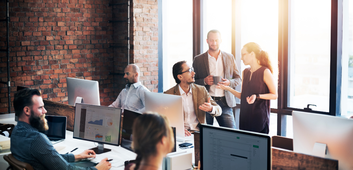 Corporate Shippers: When to Go Direct and When to Use a Freight Broker